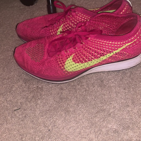 Nike trainers - Picture 1 of 3